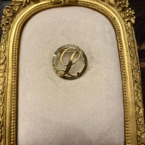 Letter L Brooch Initial Script Vintage Goldtone Alphabet Cursive Monogram Pin - Picture 2 of 7